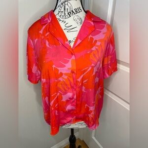 Maison Jules Hawaiian Print Silky Top Size Large